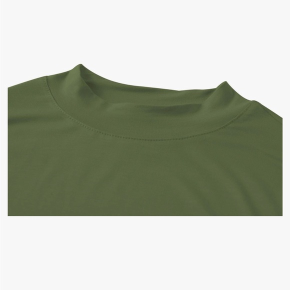 Women’s Long Sleeve Slim Fit Turtleneck Basic Layering T-Shirt - Picture 7 of 7